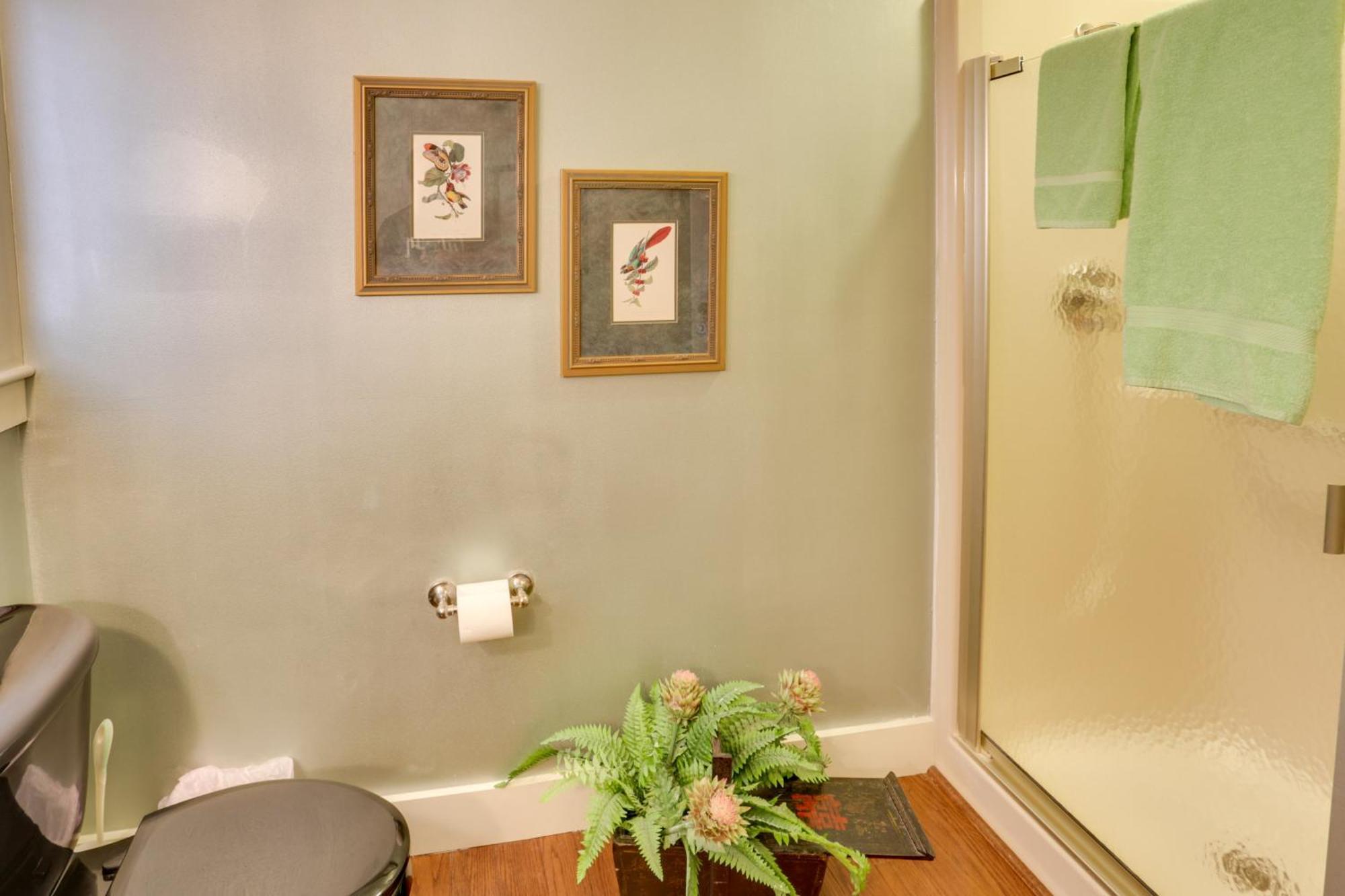 Beautiful Central Fayetteville Townhome With Views! 외부 사진